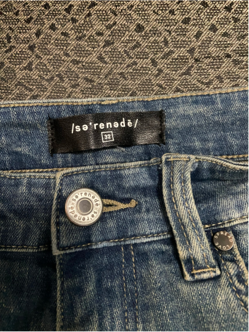 Serenade (Se' renade)jeans, Size 32" - Picture 9 of 9
